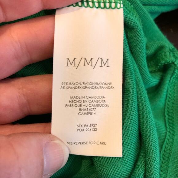 Cabi Field Tee green v neck jersey knit oversided tee top size Medium #5927 - Picture 9 of 13